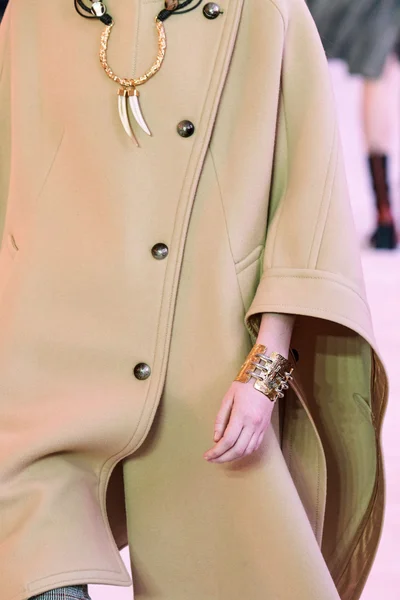 Look 36
